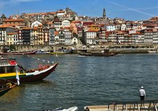 Porto - nábřeží Cais Da Ribeira - patrně nejslavnější panorama města.