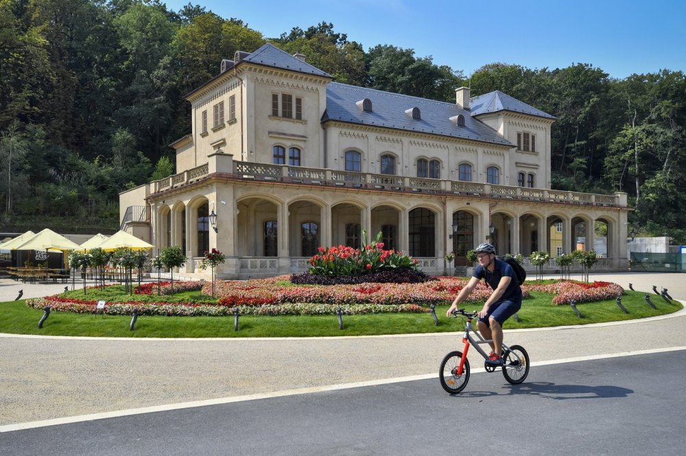 Dostavba Šlechtovy restaurace vyjde na 175,33 milionu