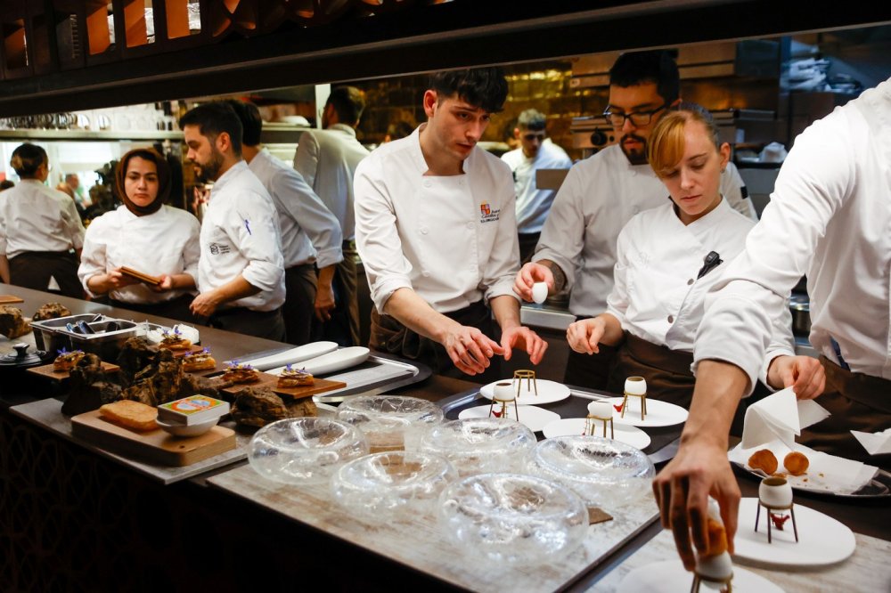 Barcelonská restaurace Disfrutar získala prestižní ocenění nejlepší restaurace světa