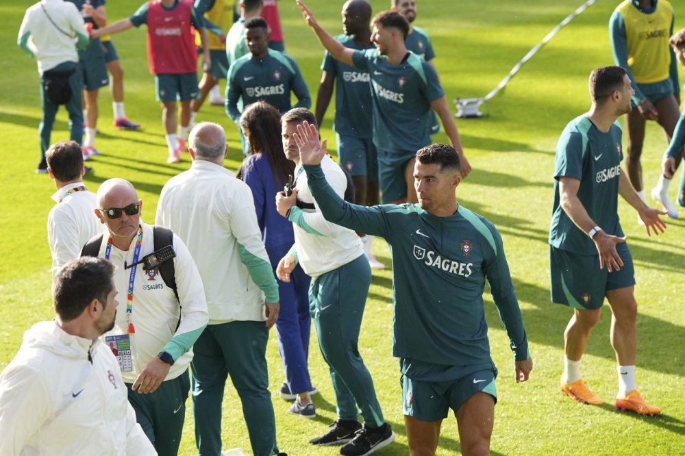 Cristiano Ronaldo při tréninku na EURU 2024