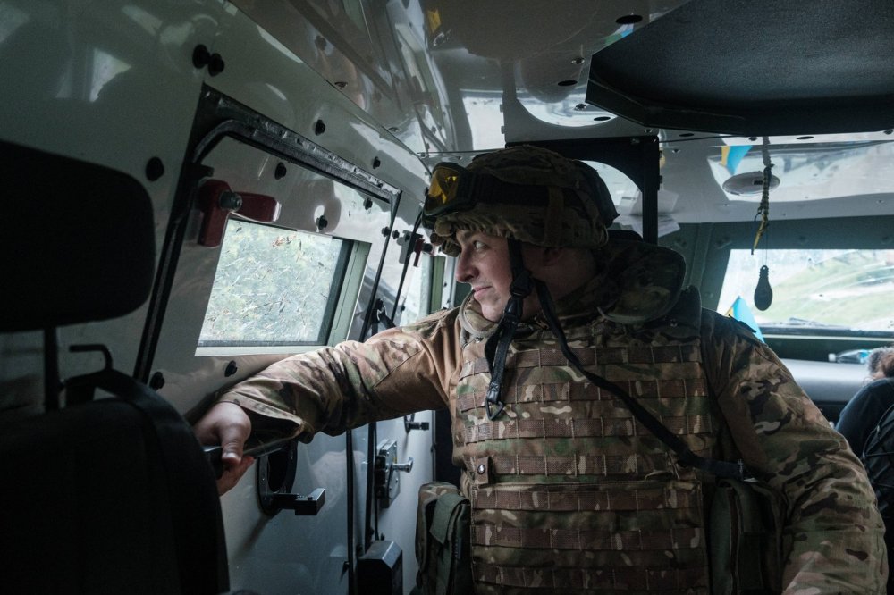 Voják ukrajinské armády na frontové linii v charkovské oblasti