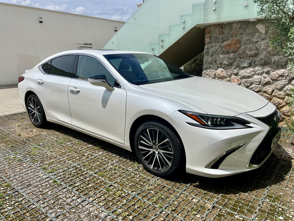 Lexus ES 300h