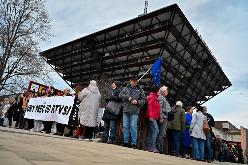 Protesty proti zákonu o veřejnoprávní televizi a rozhlasu v Bratislavě