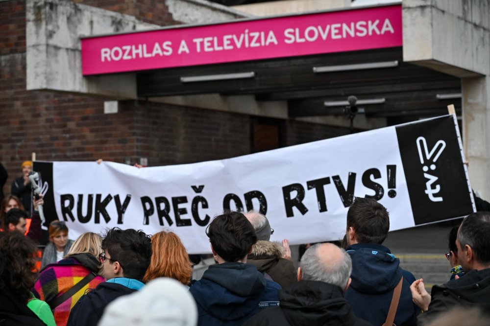 Protesty proti zákonu o veřejnoprávní televizi a rozhlasu v Bratislavě