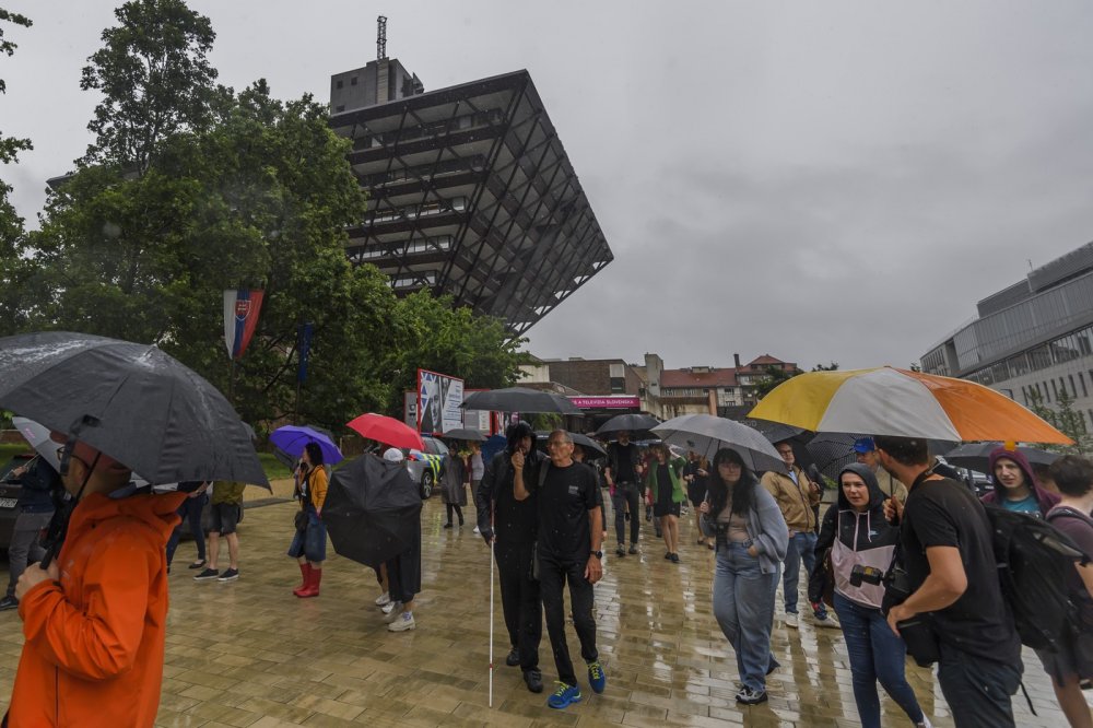 Protesty proti zákonu o veřejnoprávní televizi a rozhlasu v Bratislavě