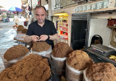 A taky tabák. Hodně a levného tabáku. 100 gramů tam nestojí ani stovku.