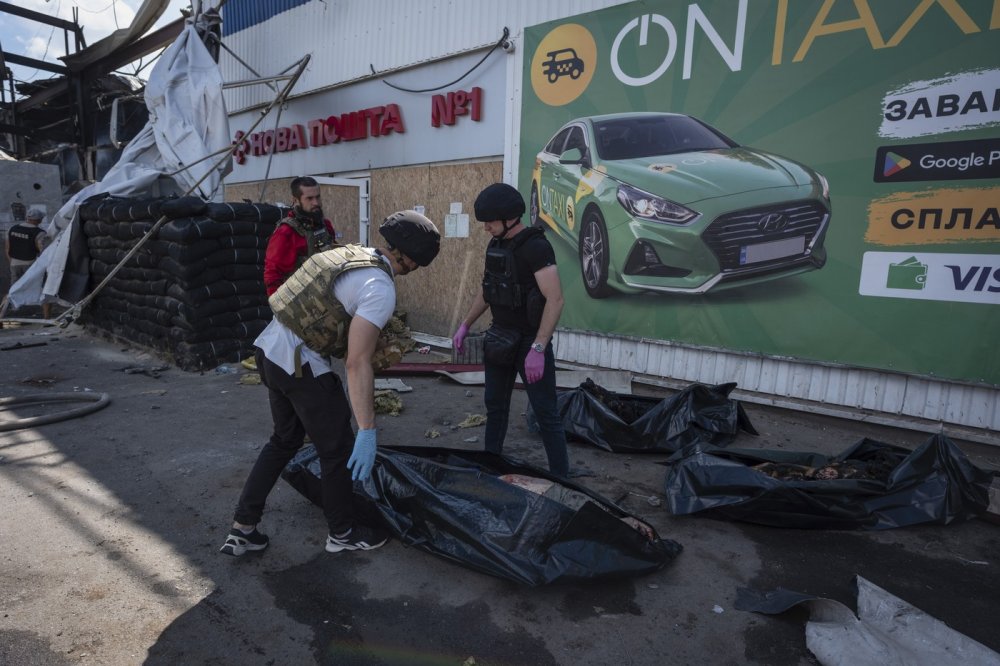 Ruský útok na supermarket v ukrajinské Kosťantynivce