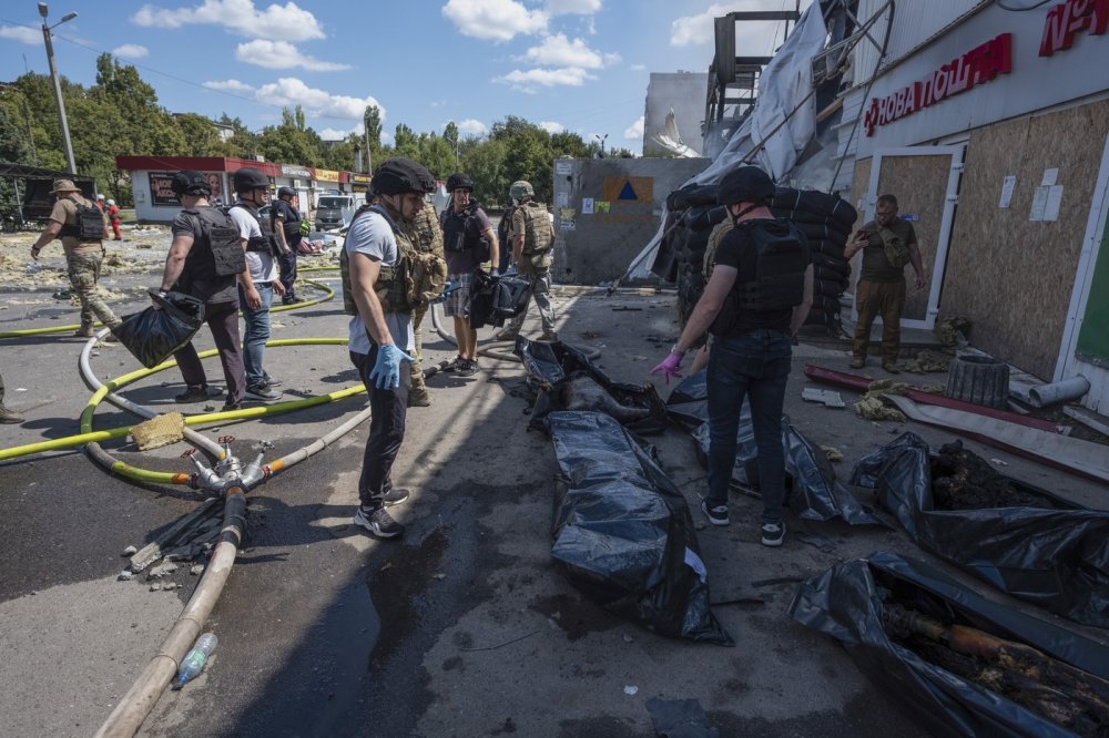 Ruský útok na supermarket v ukrajinské Kosťantynivce