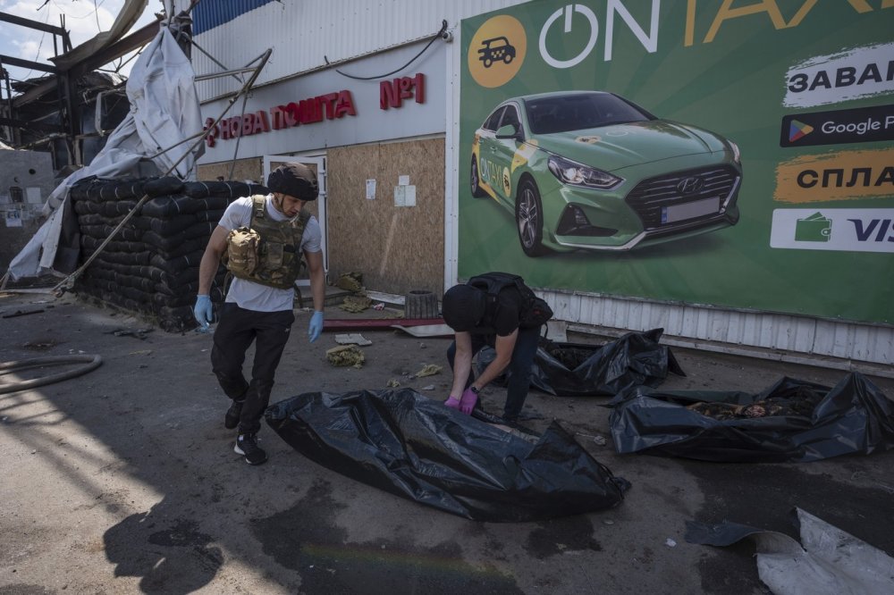 Ruský útok na supermarket v ukrajinské Kosťantynivce