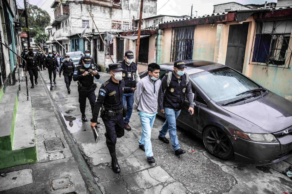 V kategorii Každodenní život získal nominaci volný fotograf David Těšínský za sérii nazvanou Život a smrt v Guatemale.