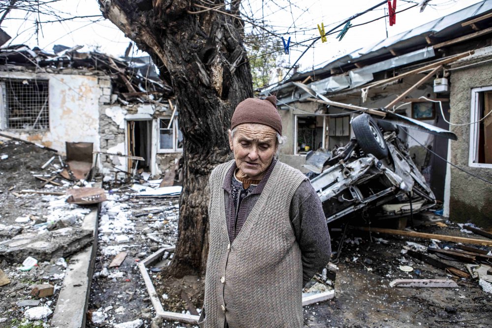 Cenu Úřadu Vysokého komisaře OSN pro uprchlíky (UNHCR) získala volná fotografka Lenka Klicperová za sérii fotografií z Náhorního Karabachu.