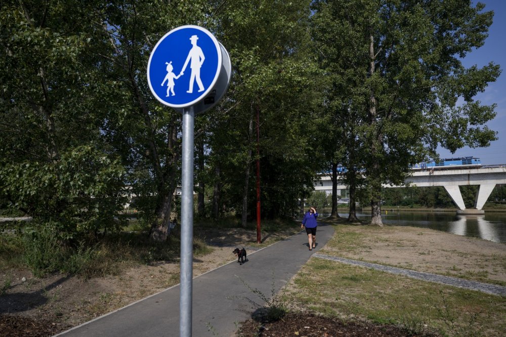 Praha 7 u Vltavy dokončila park U Vody, plánuje ho dále rozvíjet