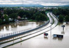 Napjatá a místy kritická situace panuje v jihozápadním Polsku zasaženém záplavami