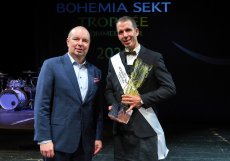 Titul nejlepší český sommelier obhájil Martin Parýzek (vpravo). Na snímku s ředitelem Bohemia Sekt Ondřejem Beránkem