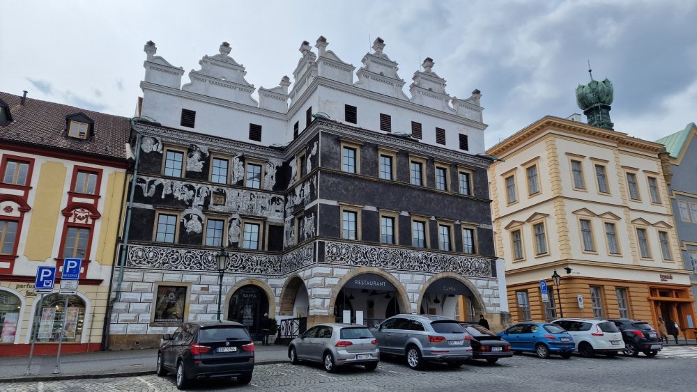 Dům U Černého orla je ukázkou renesanční architektury.