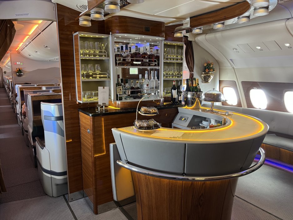 Bar na palubě A380