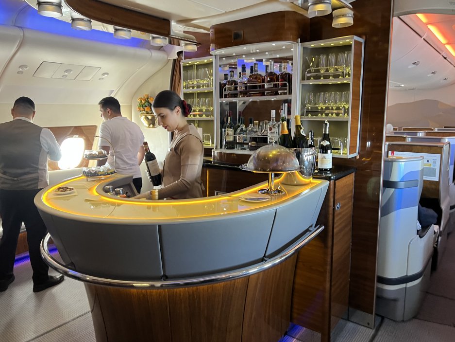 Bar na palubě A380