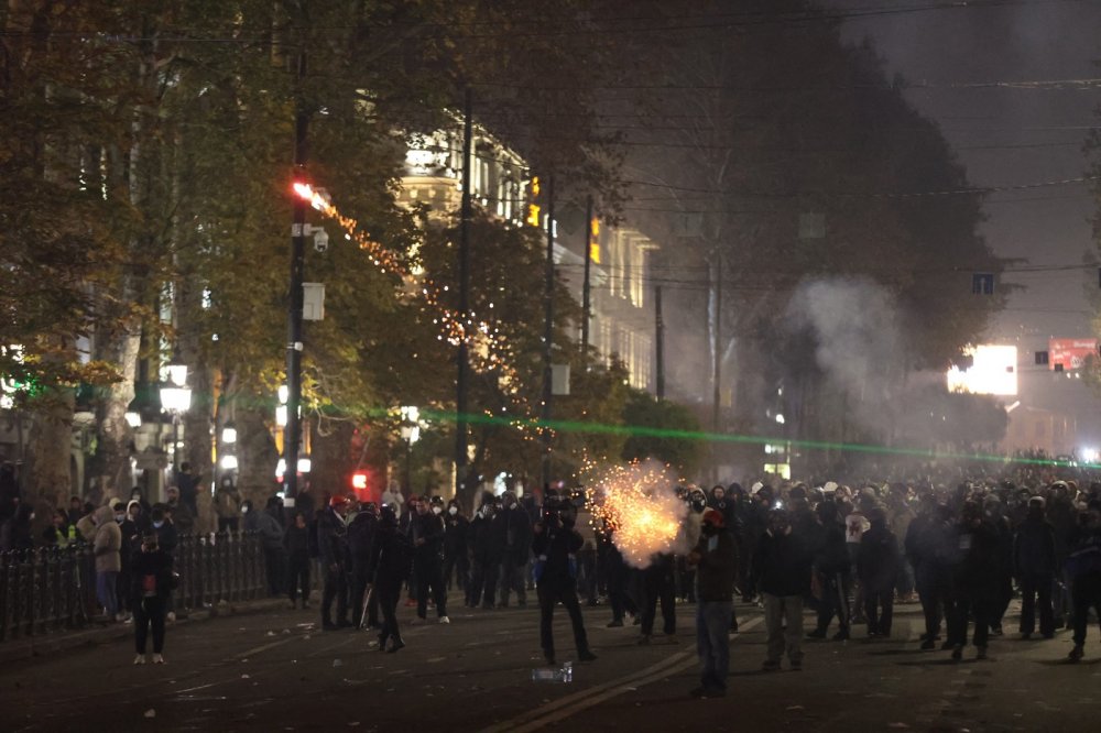 V Gruzii pokračují protesty proti pozastavení přístupových jednání s EU