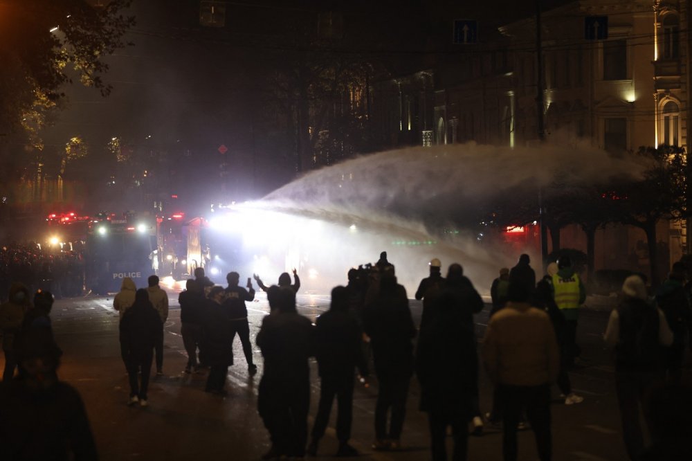 V Gruzii pokračují protesty proti pozastavení přístupových jednání s EU