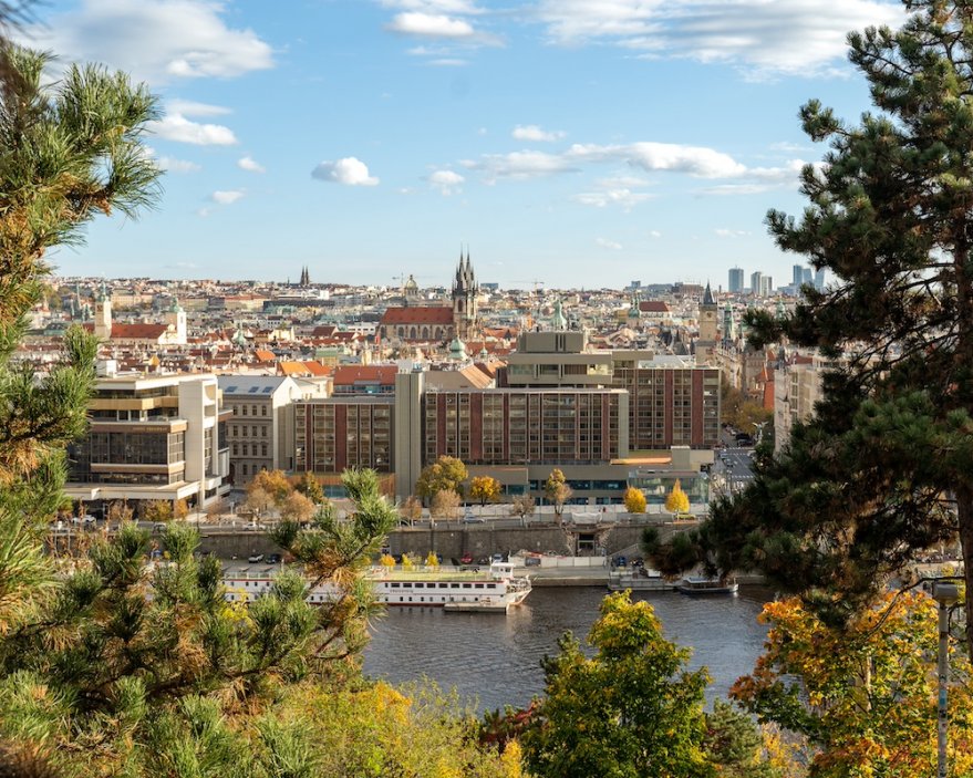 Někdejší hotel InterContinental nynější Fairmont Golden Prague přivítá první hosty už na jaře. 