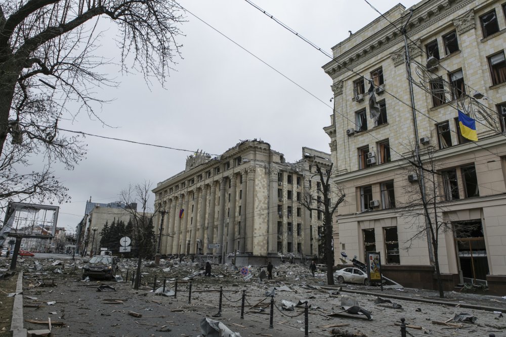 Charkov po ruském raketovém a dělostřeleckém útoku v úterý 1. března.