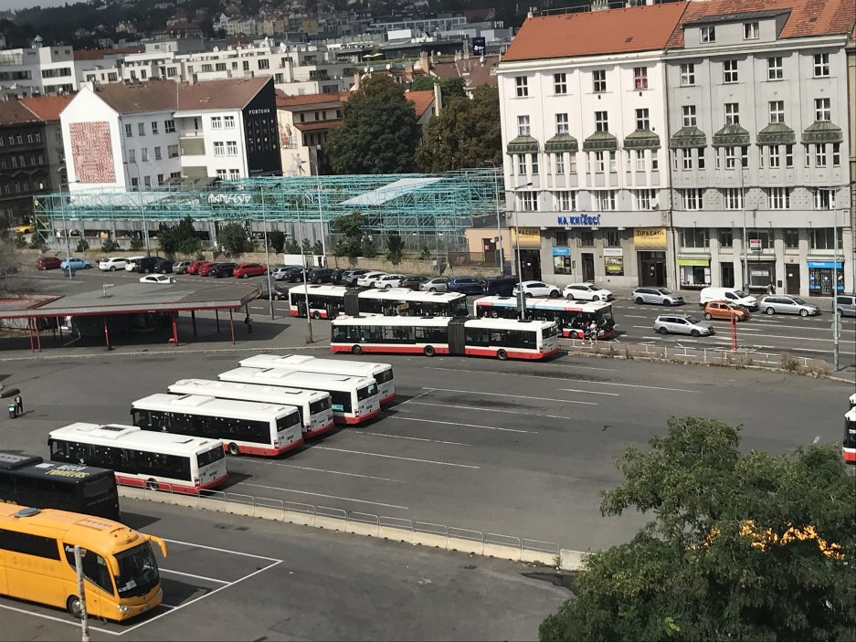 Část současného autobusového nádraží se v budoucnu přesune k Smíchovskému nádraží. 