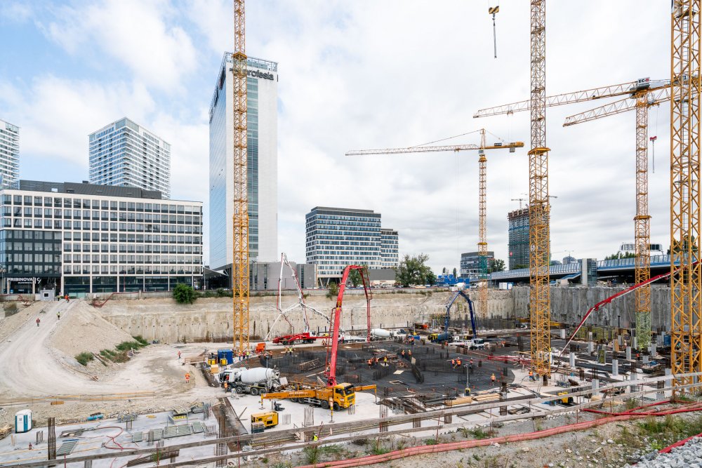 Výstavba 1.slovenského mrakodrapu Eurovea Tower v Bratislavě.