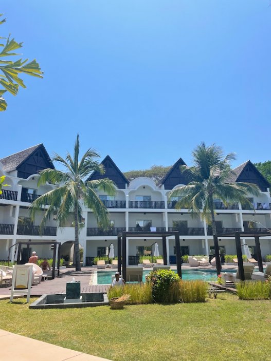 Tichá zóna hotelu Royal Beach má i svůj vlastní bazén a bar.