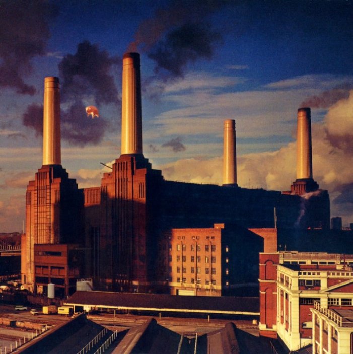 Takto vypadala elektrárna Battersea na slavném artrockovém albu Pink Floyd Animals z roku 1977.