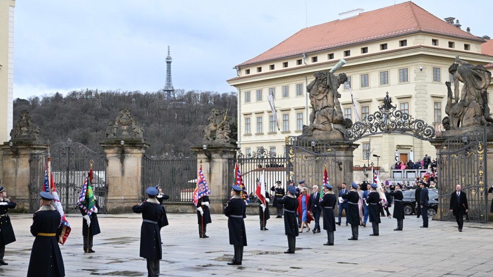 Příjezd zvoleného prezidenta Petra Pavla a jeho manželky Evy Pavlové na svou inauguraci na Pražský hrad, 9. března 2023, Praha.