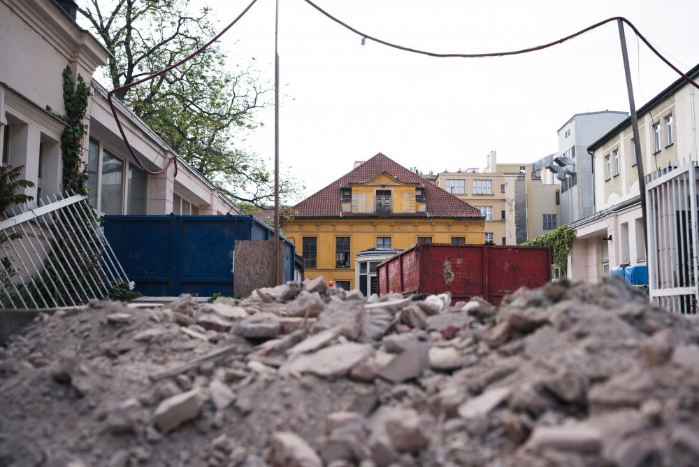 Rekonstrukcí by v další fázi projektu měla projít i někdejší jízdárna, rovněž vystavená v barokním stylu.