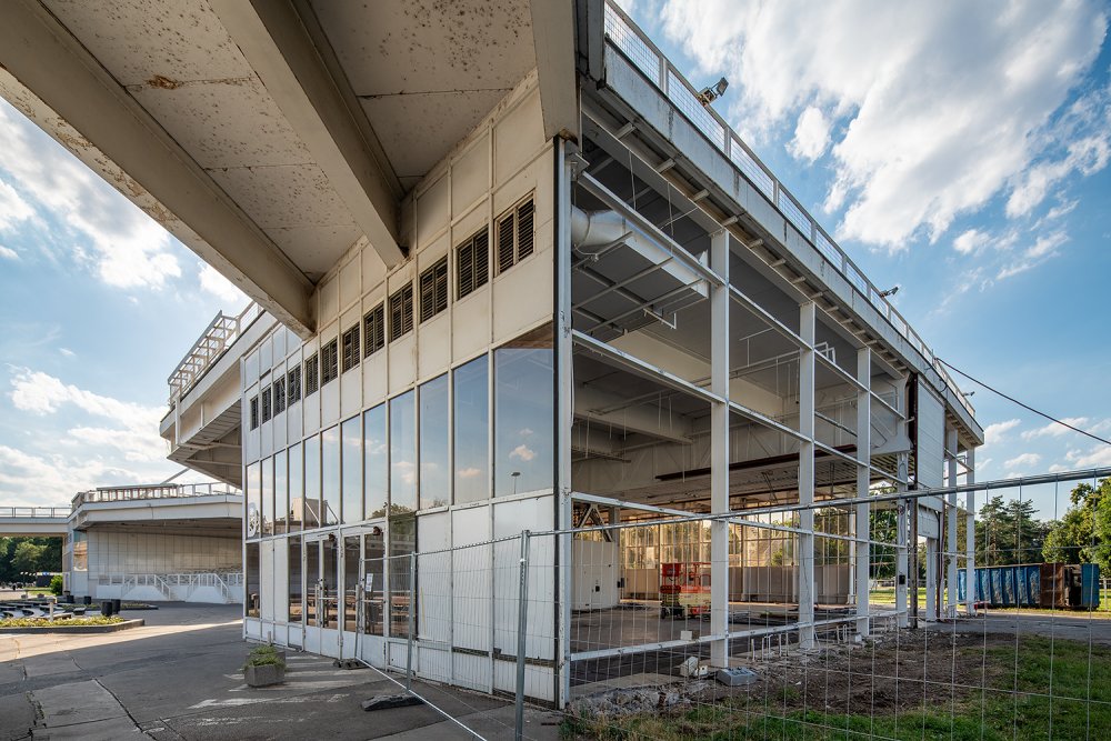 Pavilony mají alespoň zčásti nahradit funkci Průmyslového paláce, který bude kvůli rekonstrukci v budoucnosti uzavřen.