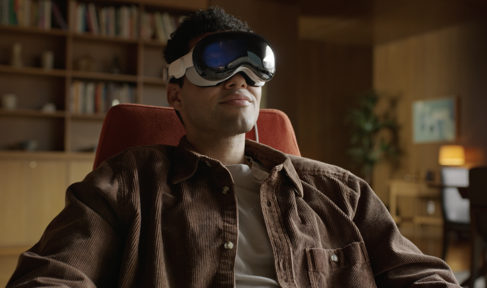 Apple představil sadu pro virtuální realitu Vision Pro