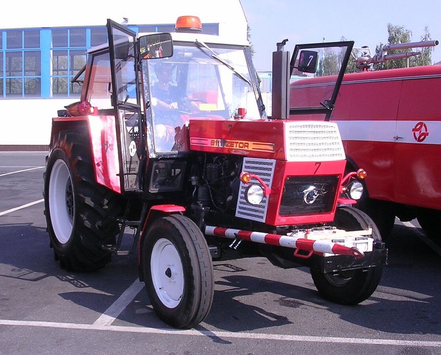 Zetor 8111, garáž Řepy