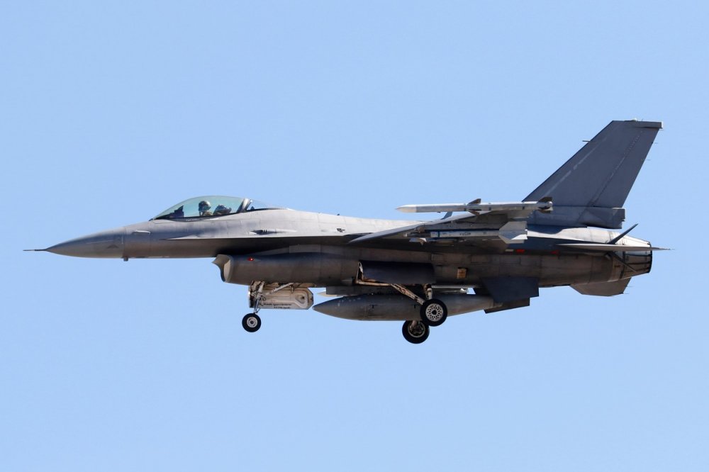 General Dynamics F-16 Fighting Falcon