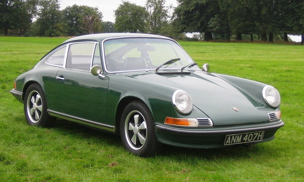 Porsche 911 z původní řady vyráběné od roku 1964, vůz na snímku je z roku 1969.