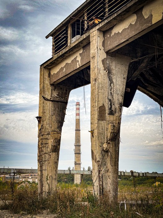 Ač už dávno není čím bývala, stále má co nabídnout. Alespoň těm, kteří obdivují industriální stavby.